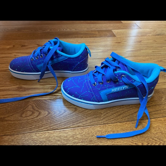 HEELYS -Youth Size 2. The Authentic Wheeled Shoe. - Picture 8 of 12